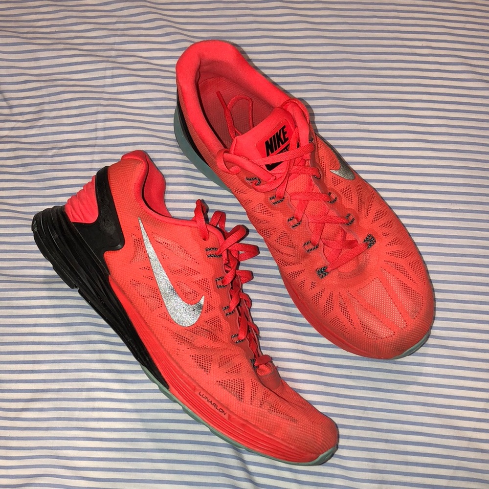 Nike running shoes lunar glide 6